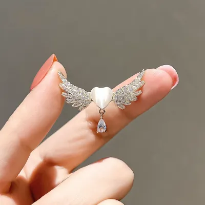 Elegant Rhinestone Angel's Wings Brooch/Pin